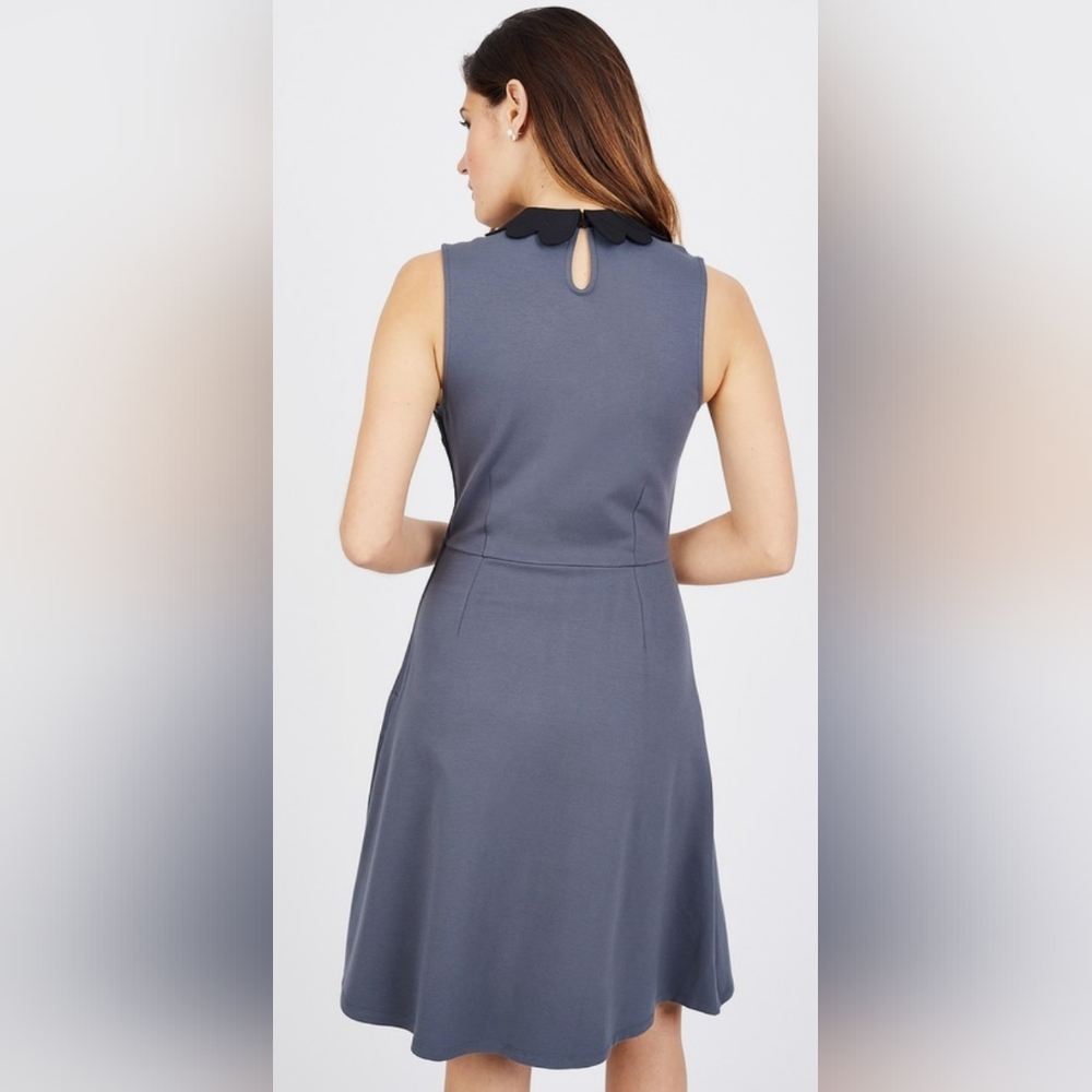Modcloth gray aline Sleeveless dress with black scalloped collar,  size s - Picture 8 of 9